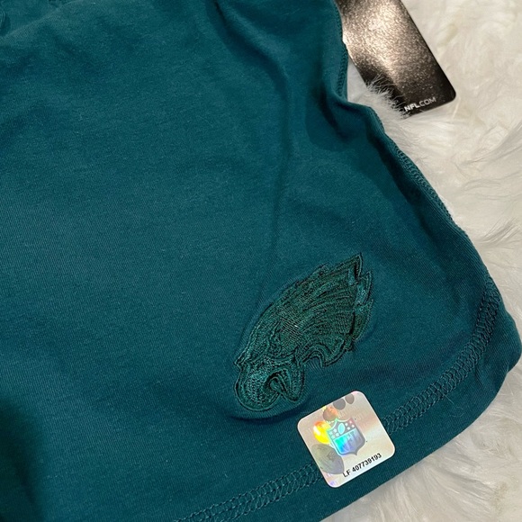 Womens • Philadelphia Eagles Shorts - Picture 2 of 4